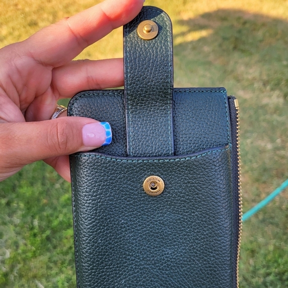 Coach Forest Green Leather Phone Case Wallet Fits iPhones - Picture 3 of 10